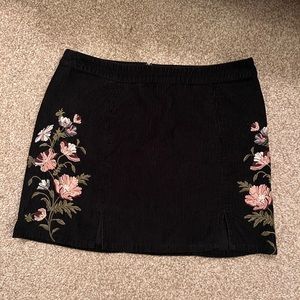 black corduroy embroidered floral skirt size 10